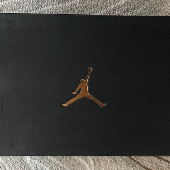 Jordan Stay Loyal - Picture 8 of 9